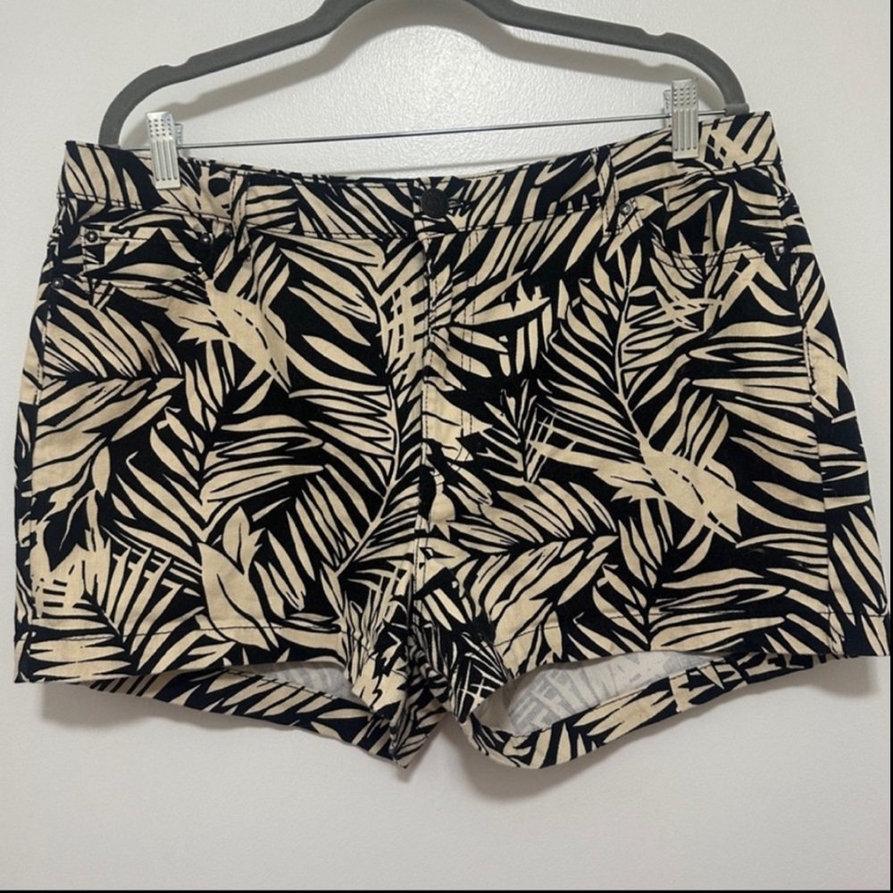 Forever 21 Plus Size Shorts Black